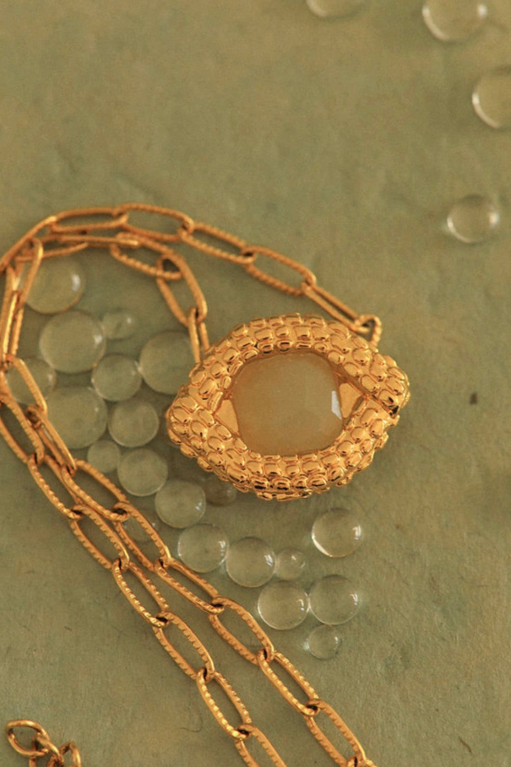 COLLIER - OEIL DE CAIMAN QUARTZIDE JADE OIL