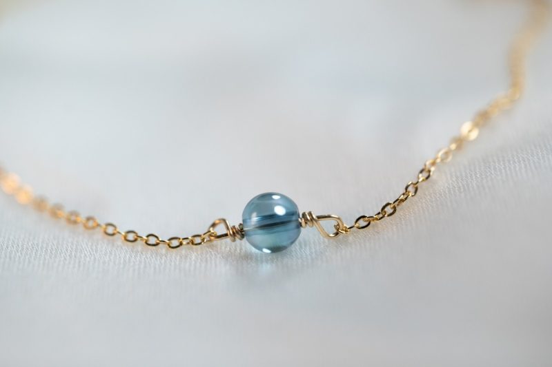 BRACELET- LIEN AVEC PIERRES