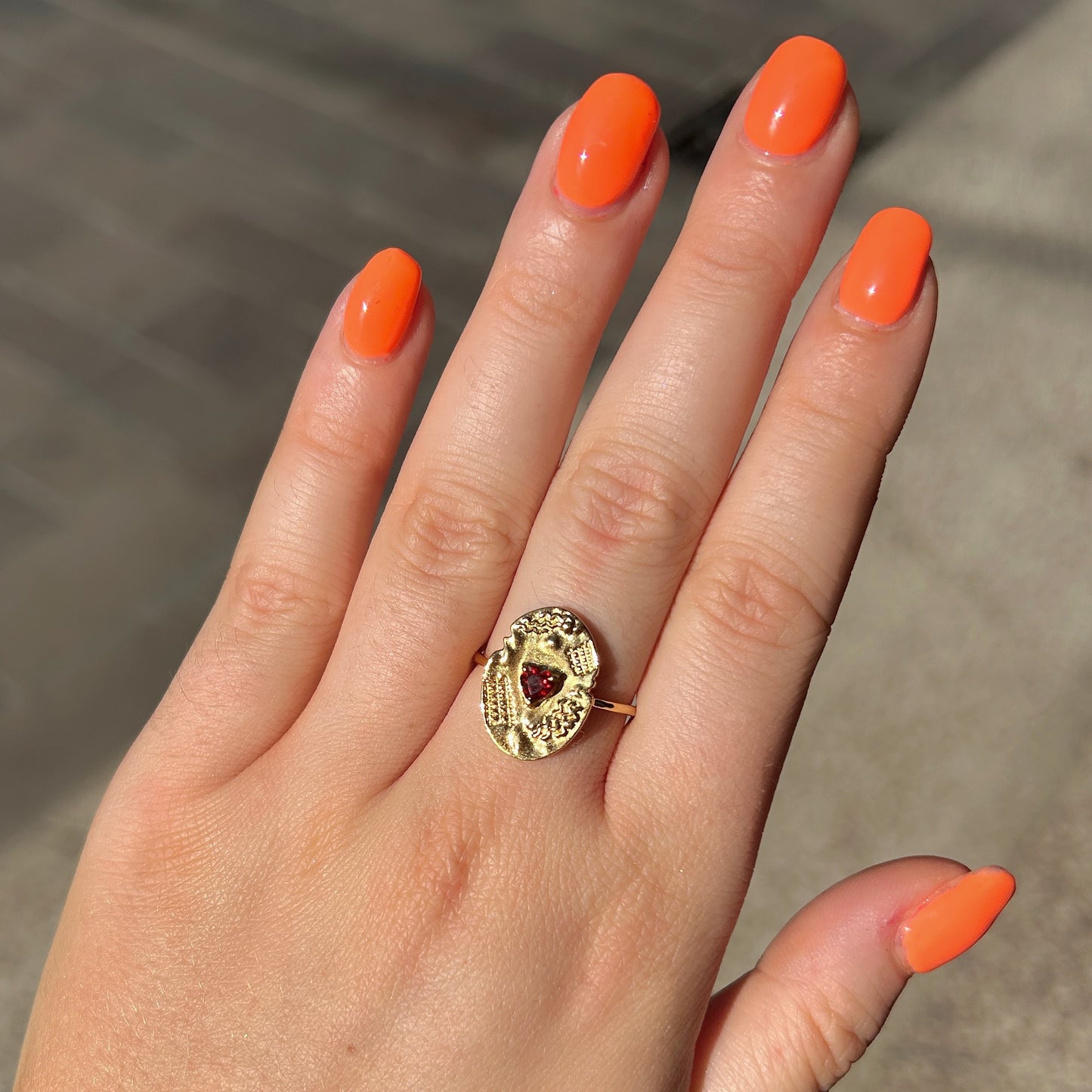 bague-coeur-grenat-aufildelo-divinity-sete