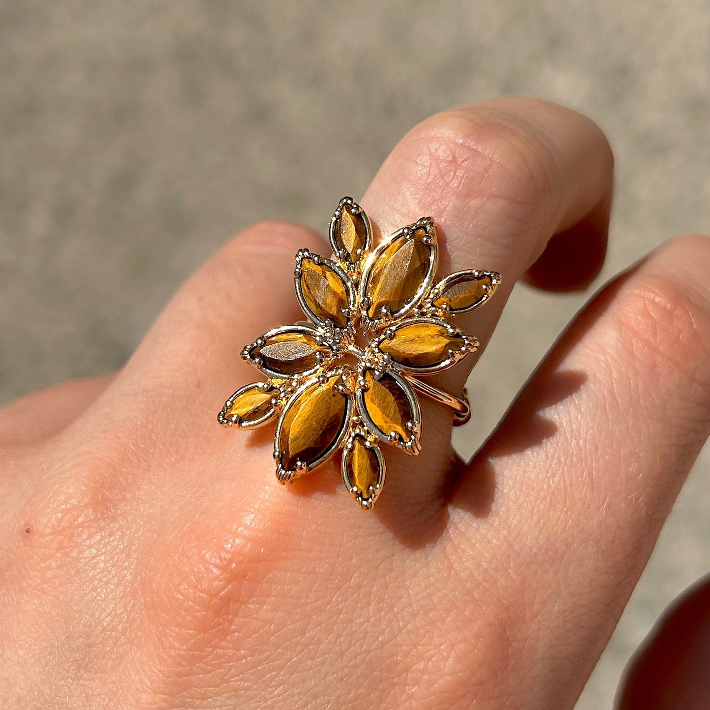 bague-fleur-oeildetigre-aufildelo-divinity-sete
