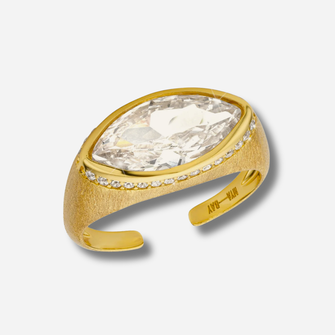 Bague Identity Gold MYA BAY ajustable dorée avec grande pierre blanche