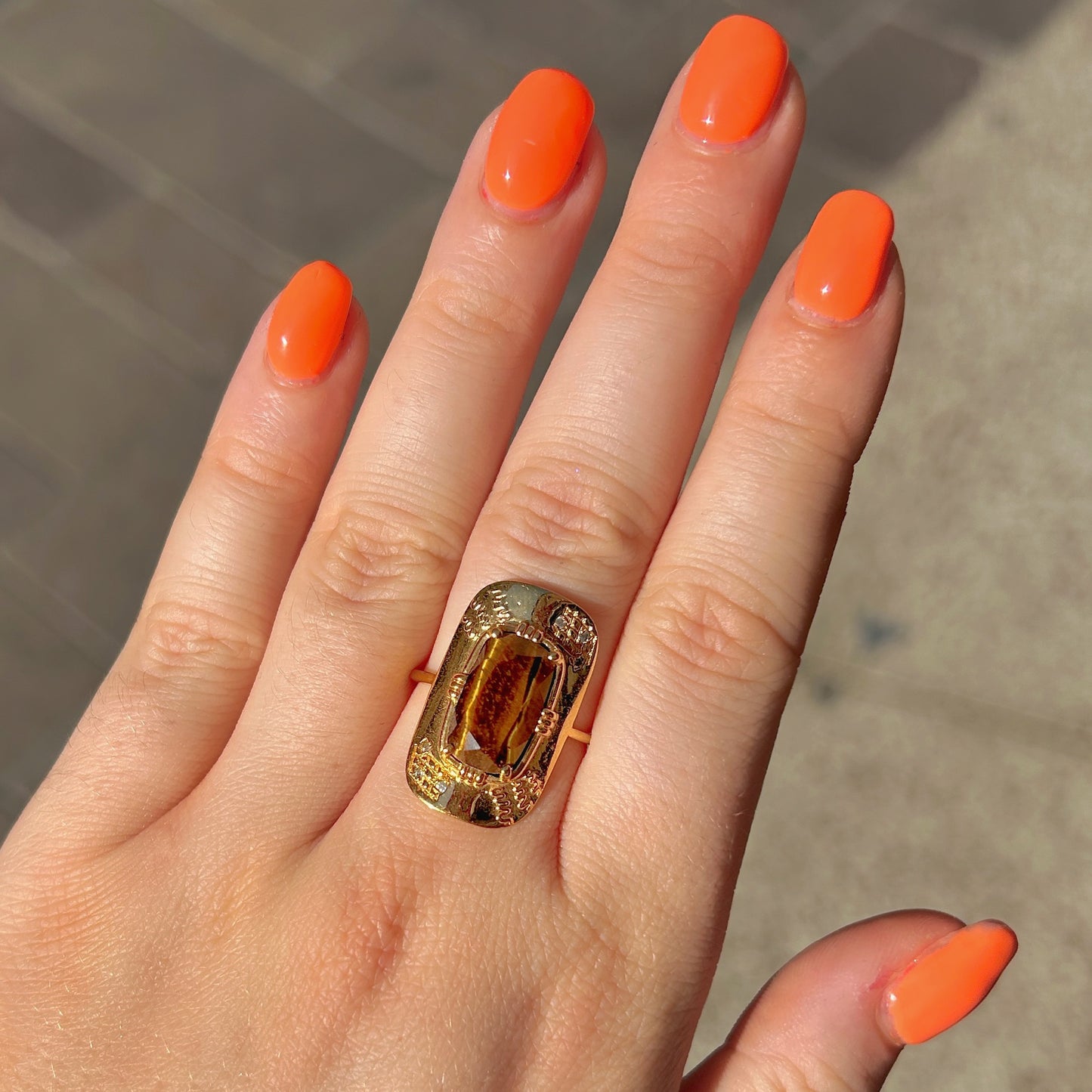 bague-longue-plaque-oeildetigre-aufildelo-divinity-sete