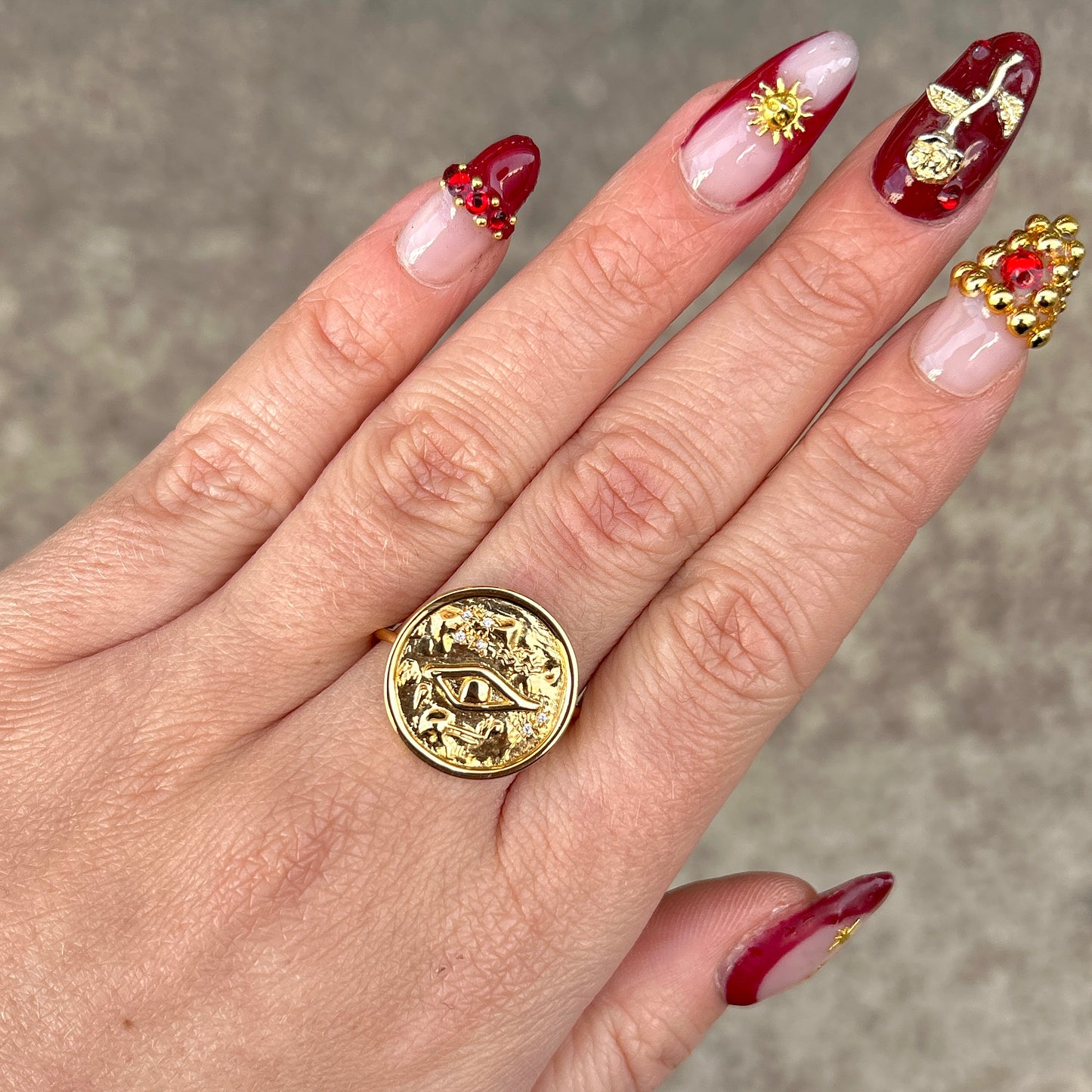 bague-medaille-oeil-aufildelo-divinity-sete