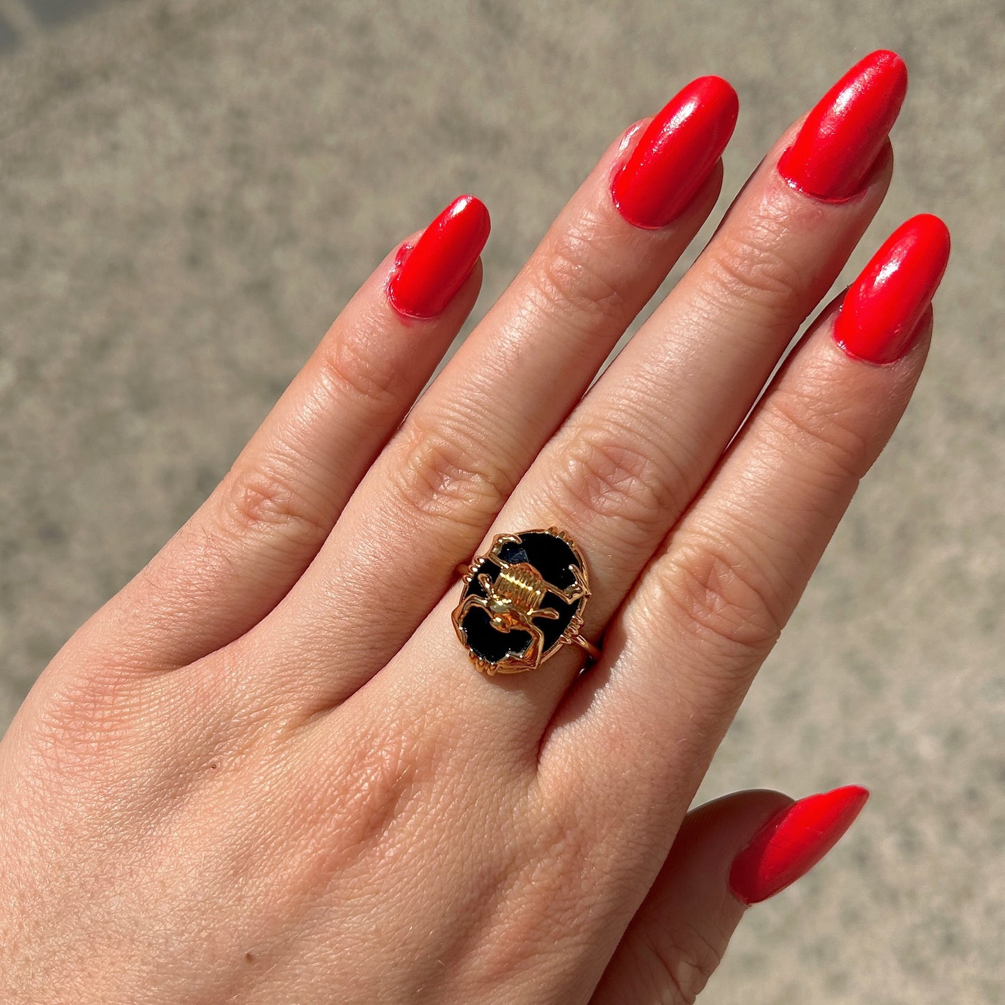 bague-scarabe-pm-spinellenoire-aufildelo-divinity-sete