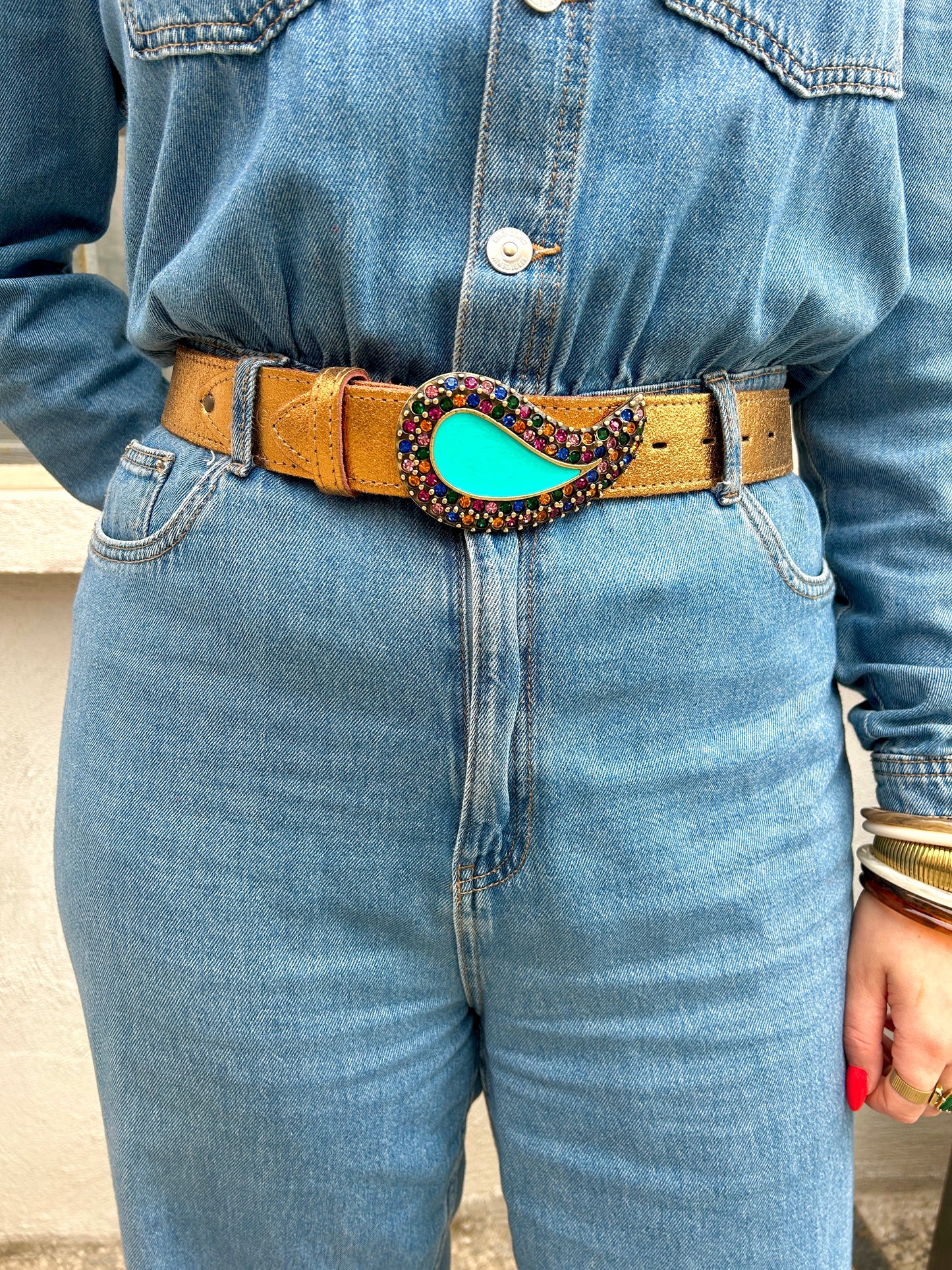 Détail de la boucle de ceinture Yolète N309 multicolore