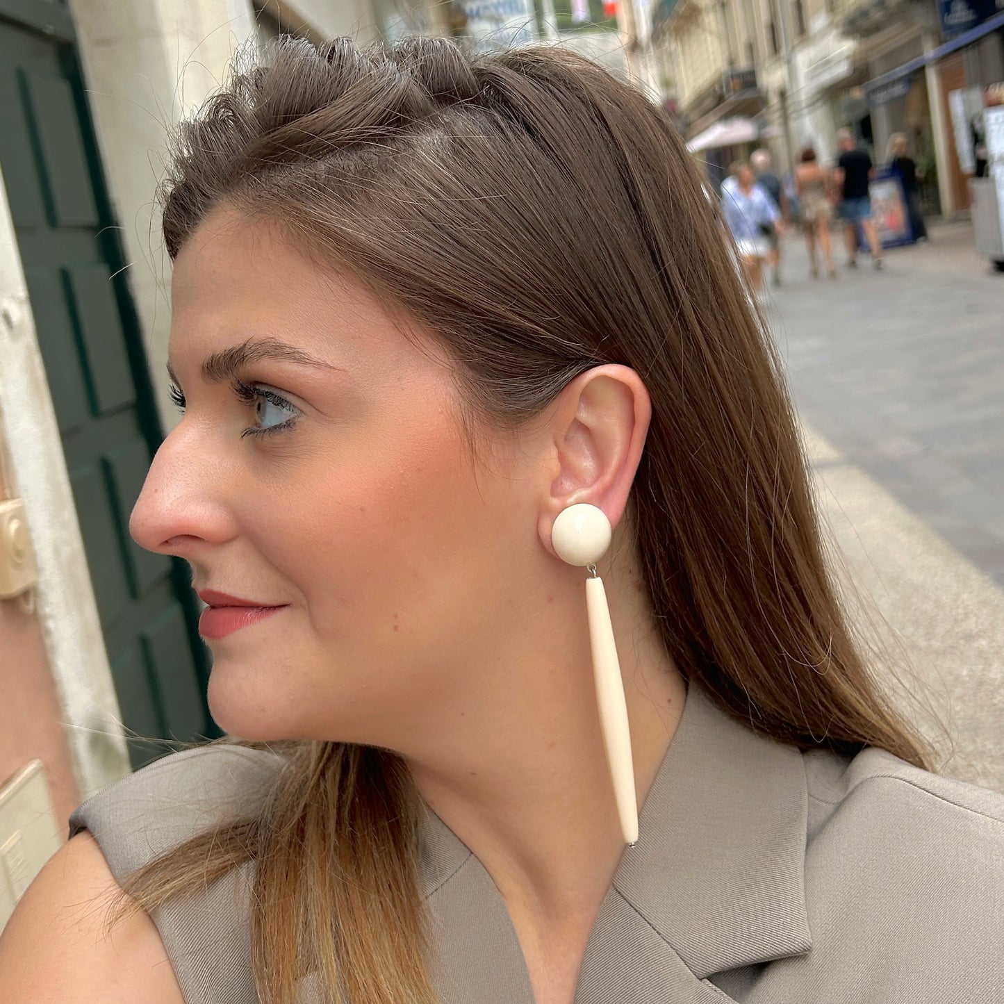 boucles-doreilles-baton-francine-bramli-divinity-sete