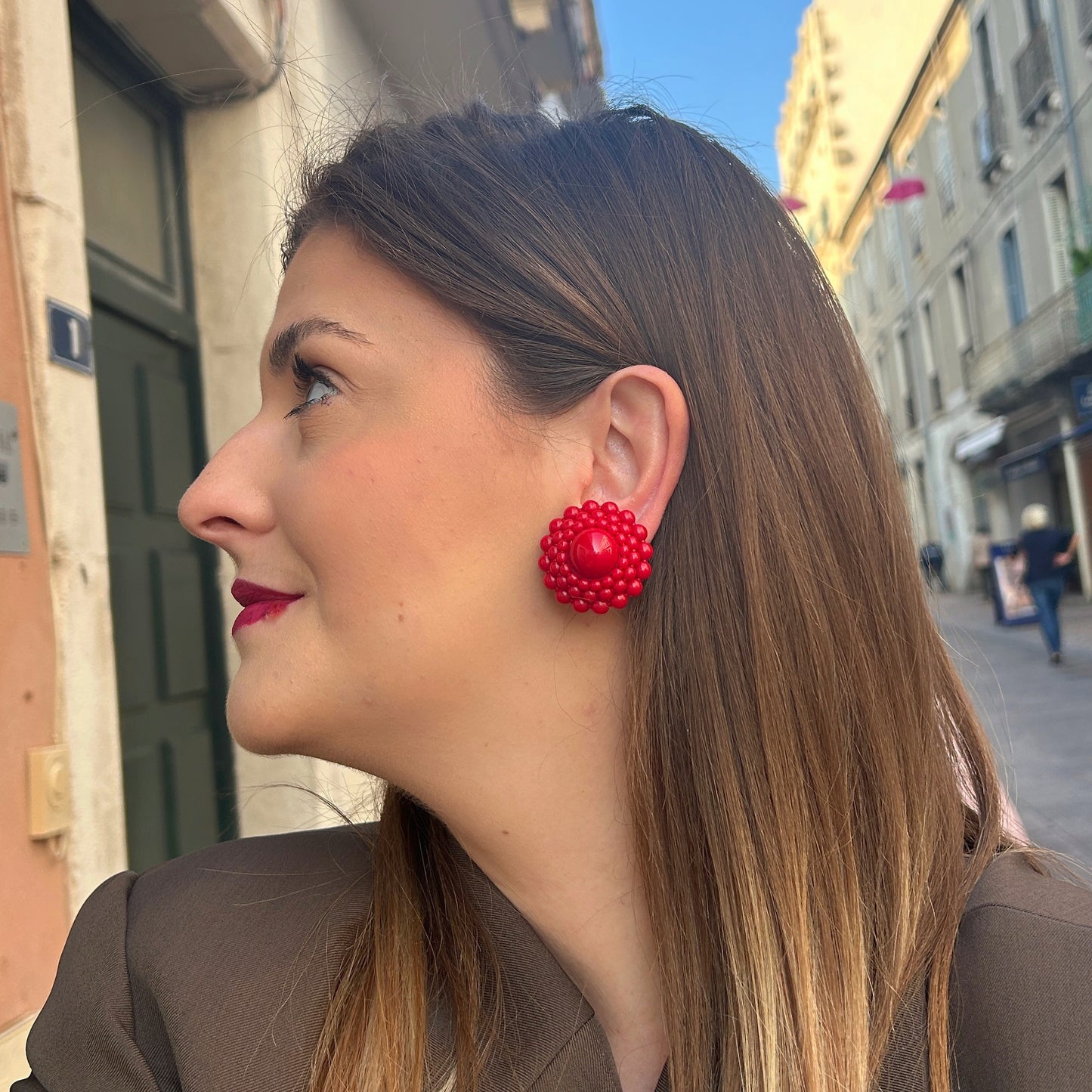 boucles-doreilles-dalhia-rouge-francine-bramli-divinity-sete0