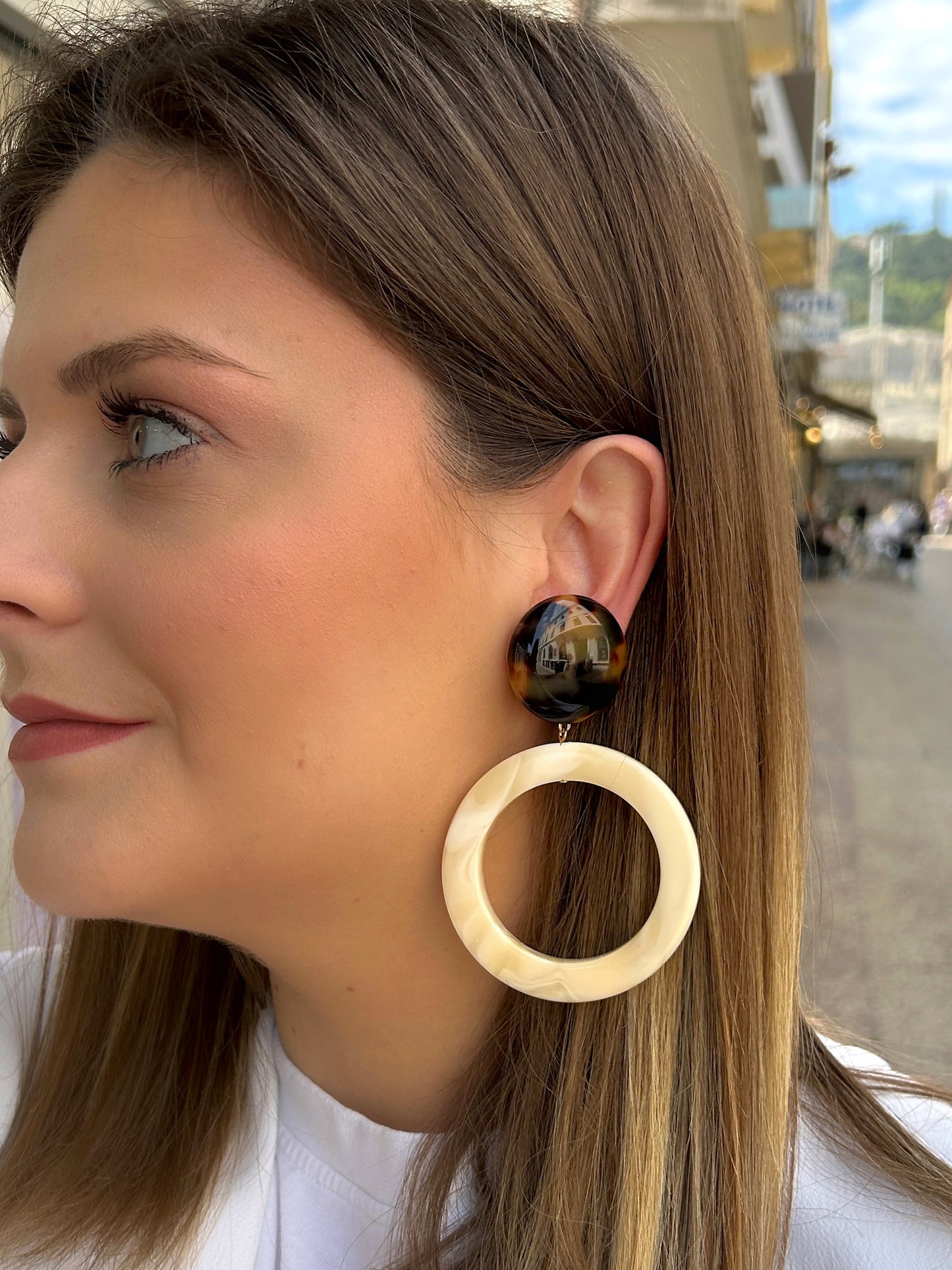 boucles-doreilles-editionlimiteenacreleopard-francine-bramli-divinity-sete