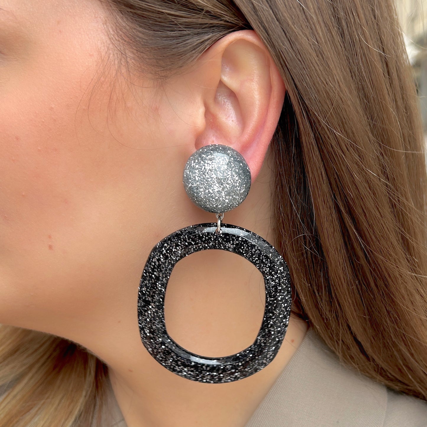 boucles-doreilles-mona-paillette-francine-bramli-divinity-sete