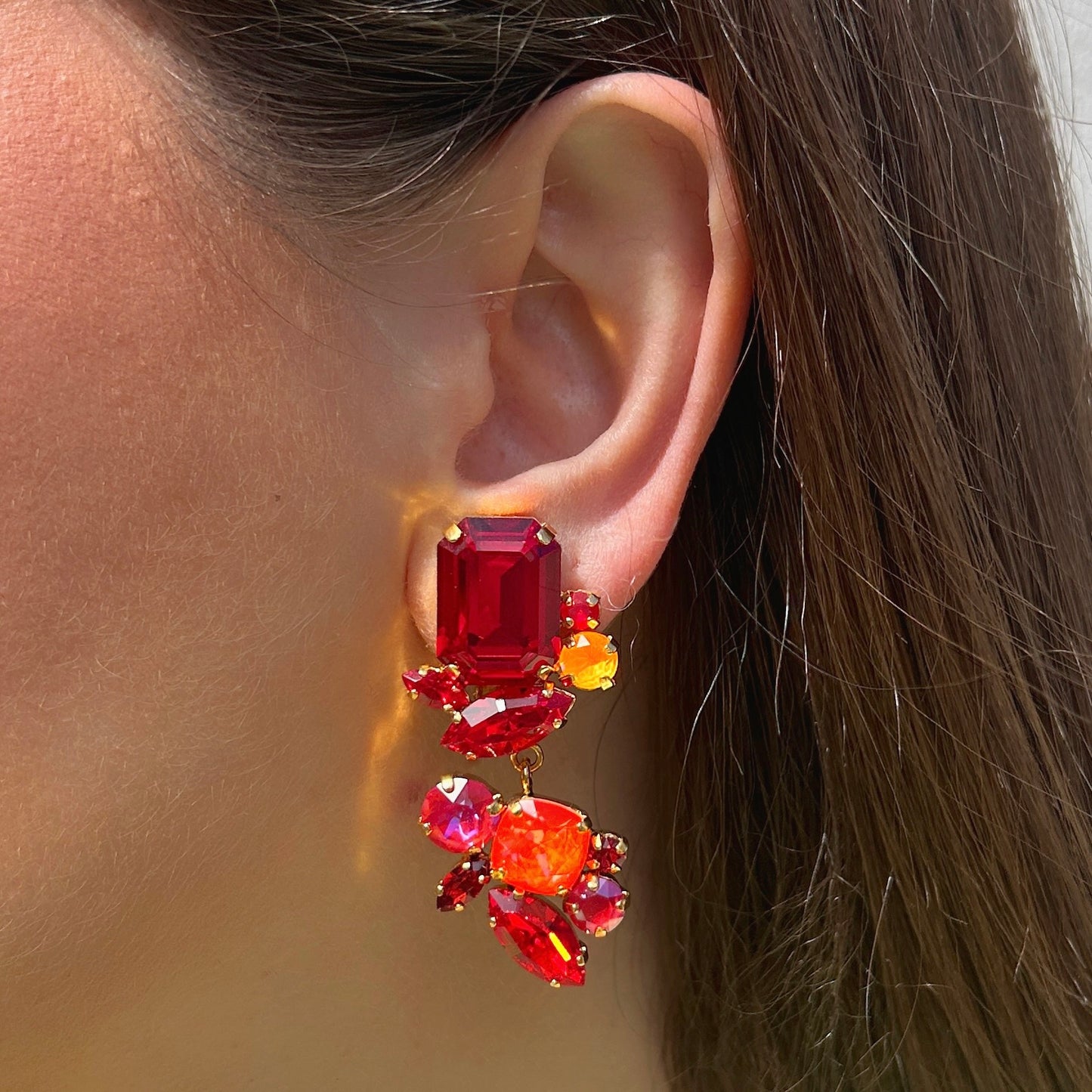 Boucles d’oreilles Felya clip Crézus rouge corail strass doré
