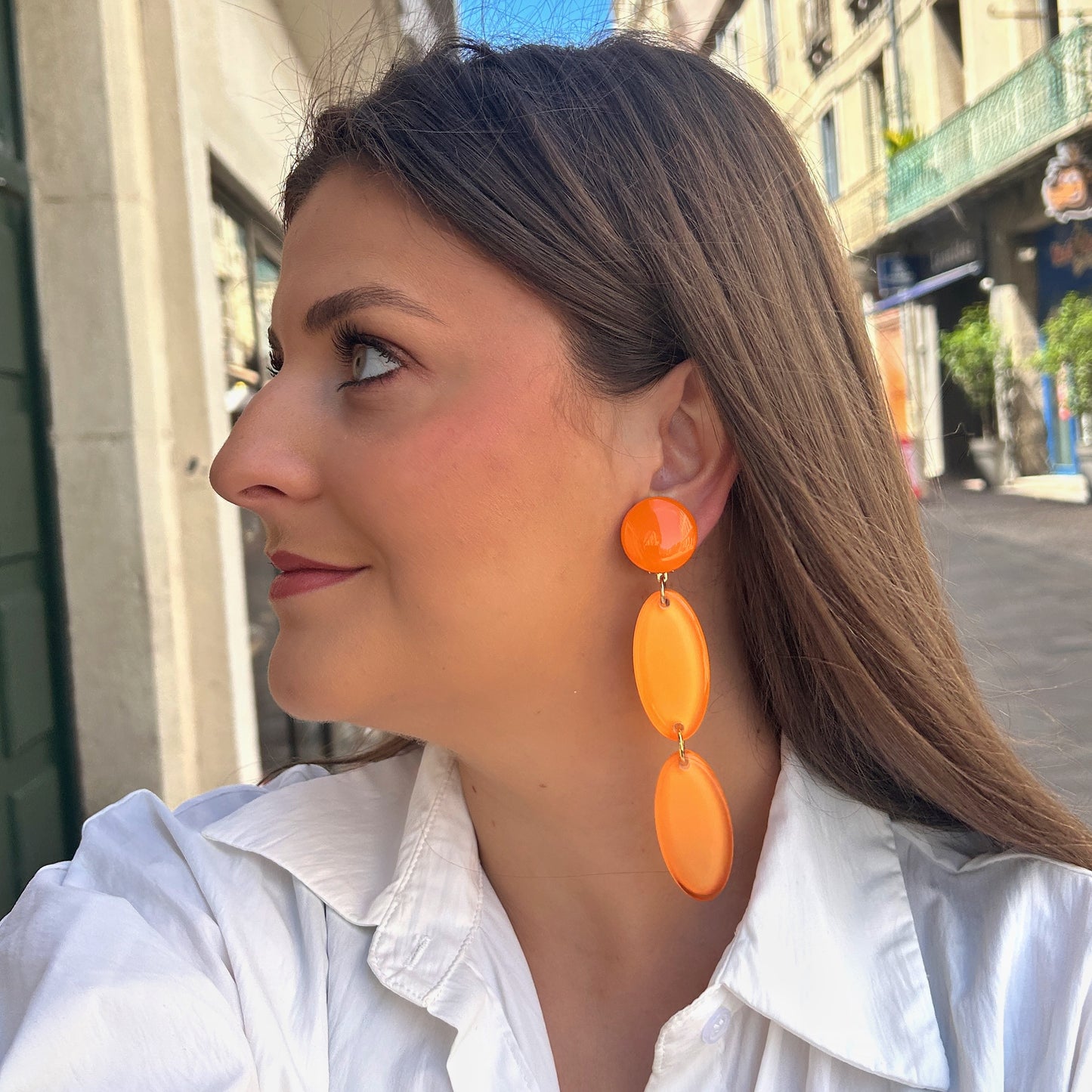 Boucles Lima Double Orange Francine Bramli Paris longues et translucides chez Divinity Sète