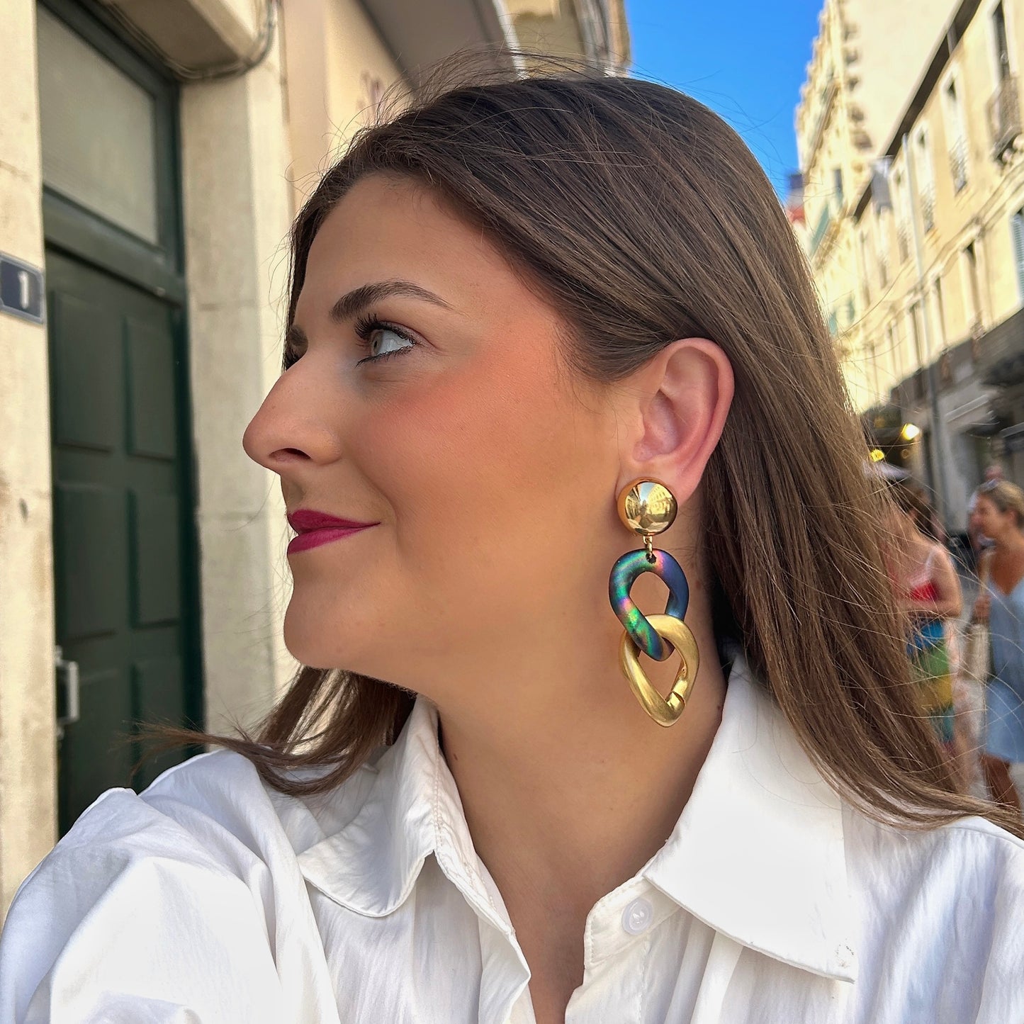 Boucles d'oreilles Maillons Arc-en-Ciel Doré Francine Bramli Paris multicolores et dorées
