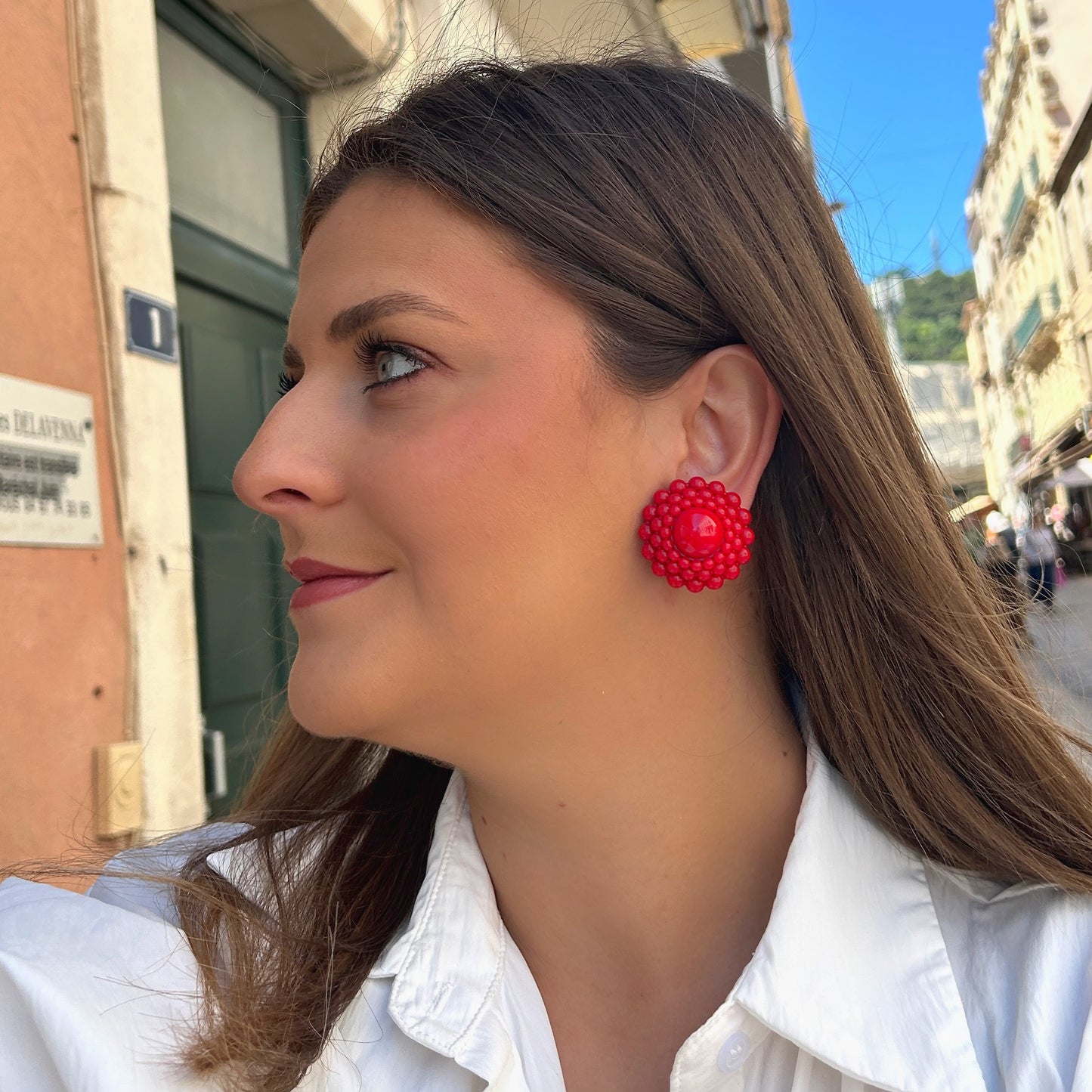 Boucles fleur rouge Francine Bramli Paris