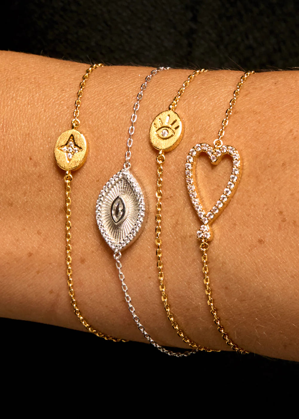 Bracelet Eye Lover Mya Bay en accumulation avec autres bracelets
