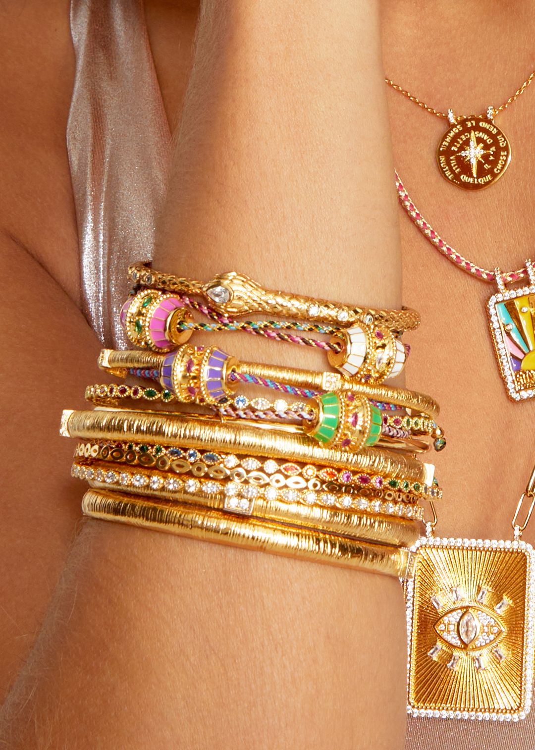 bracelet-fuschia-talisman-mya-bay