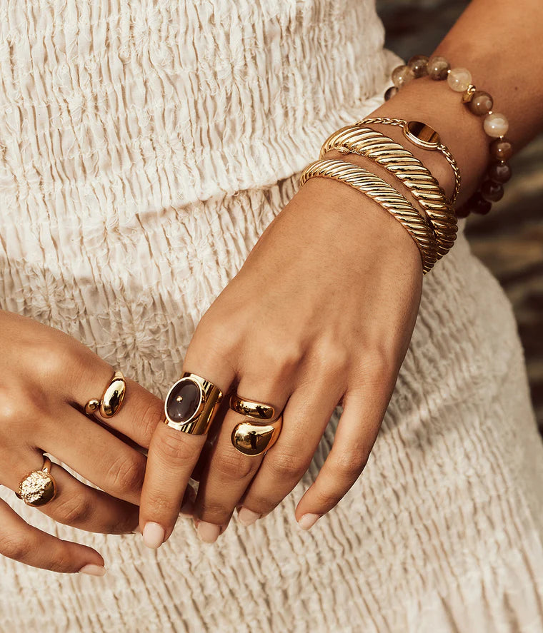 Bracelet Hunter ZAG en pierres naturelles monté sur élastique avec détails dorés