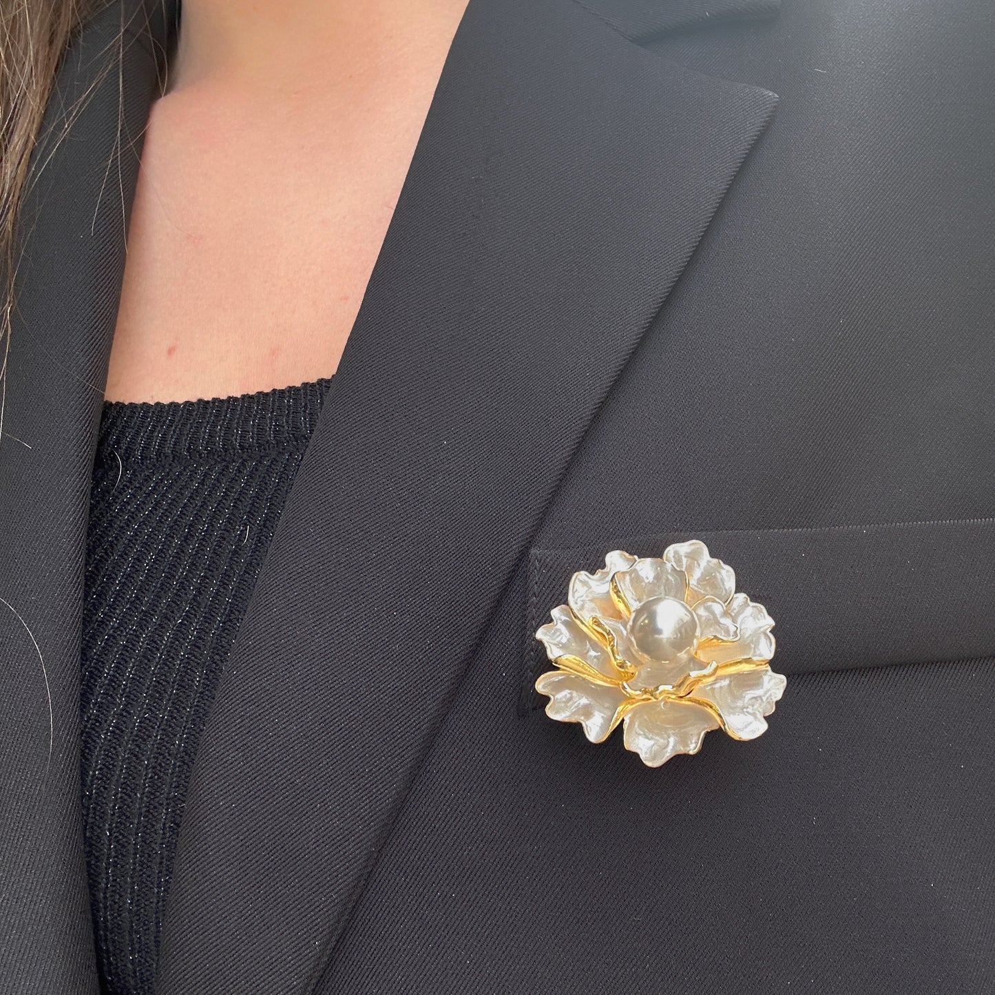 broche-aimantee-fleur-blanche-divinity-sete