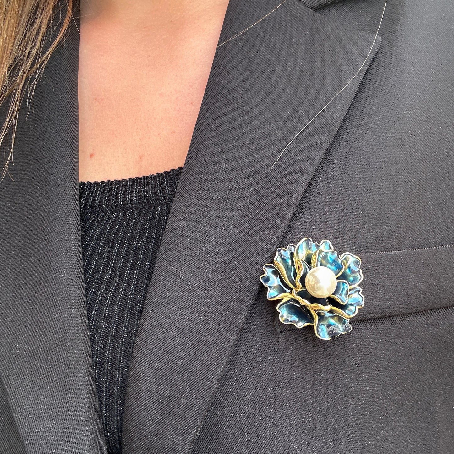 broche-aimantee-fleur-bleu-nuit-divinity-sete