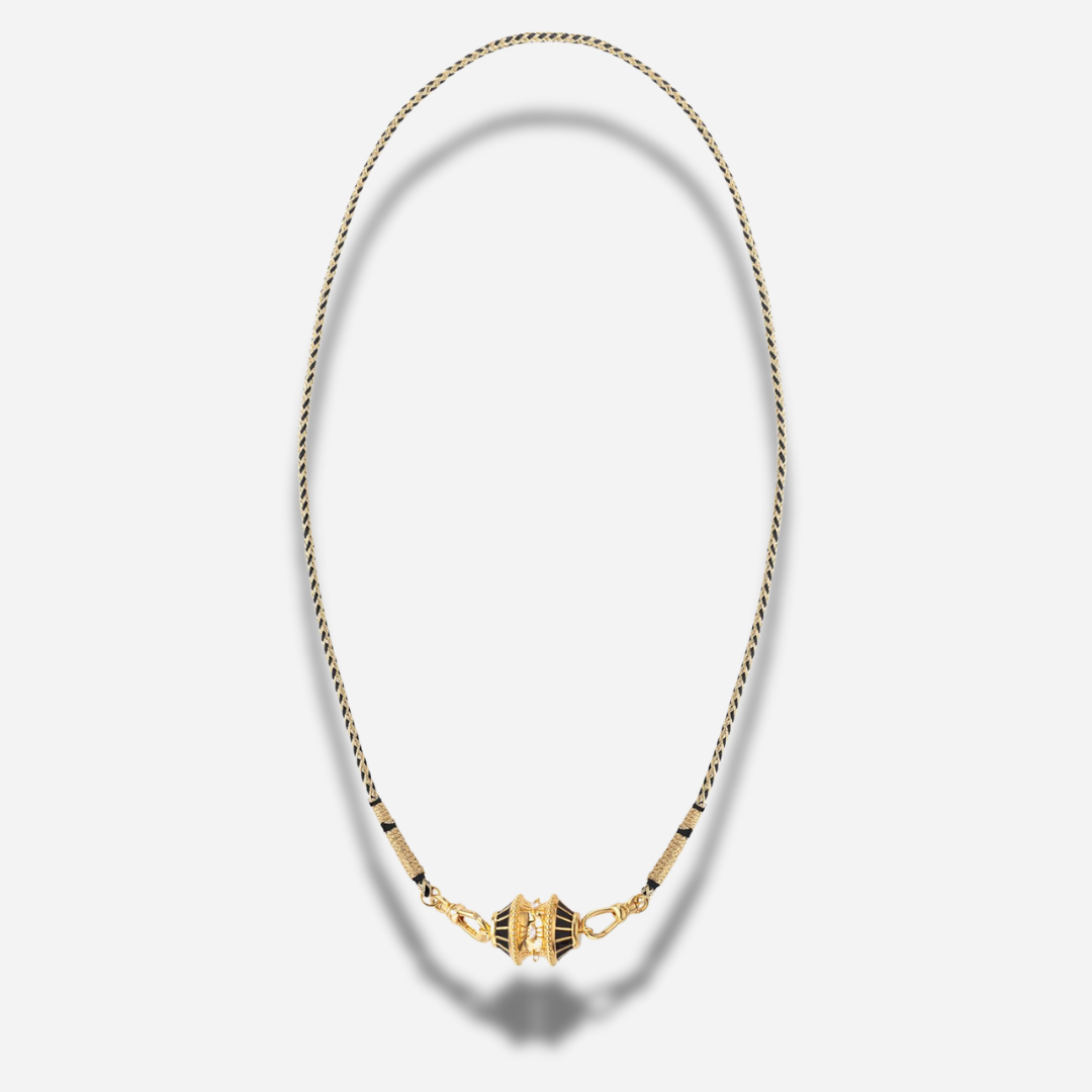 Détail du pendentif Big Talisman Black Mya Bay