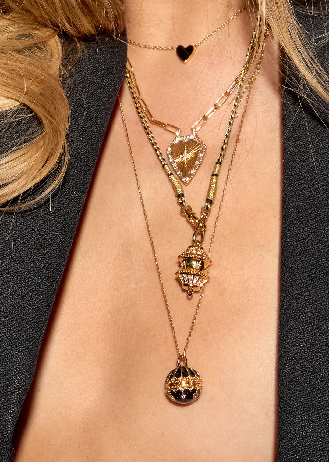 COLLIER - BLACK SHINY PROTECTION