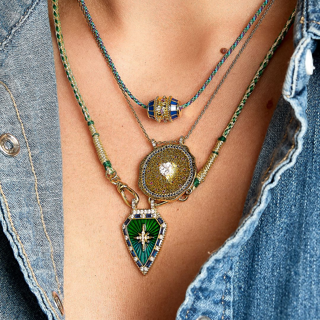 collier-blue-rainbow-diwali-warrior-mya-bay