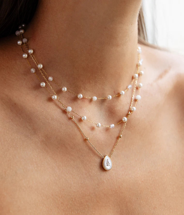 Collier Boson ZAG acier doré pendentif goutte nacre zirconium bijou femme élégant Divinity Sète