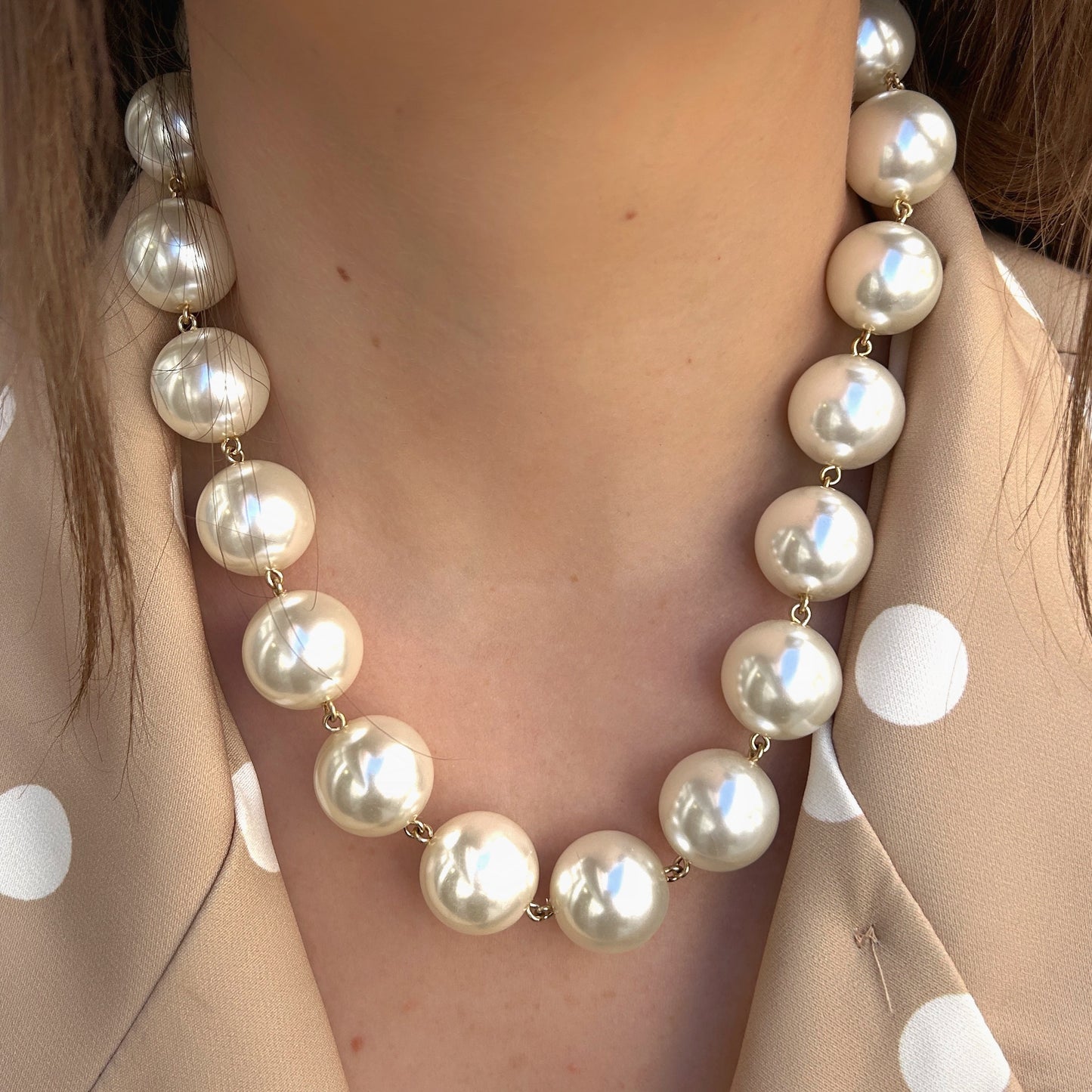 Collier perles nacrées S Francine Bramli Paris collier court élégant