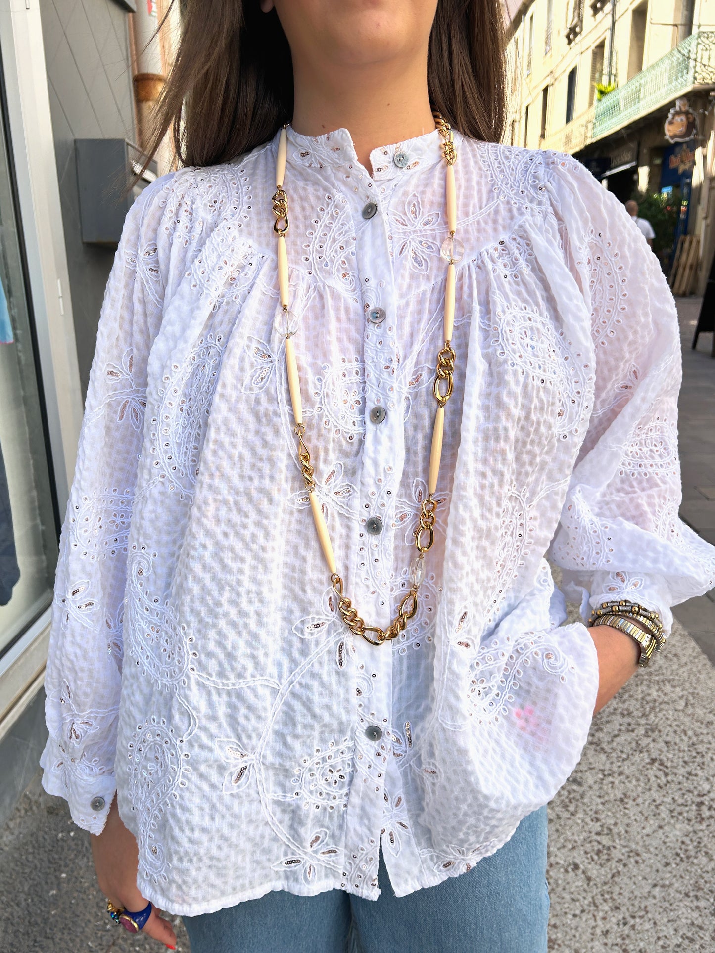 Collier sautoir écru chaîne dorée Francine Bramli Paris collier long femme