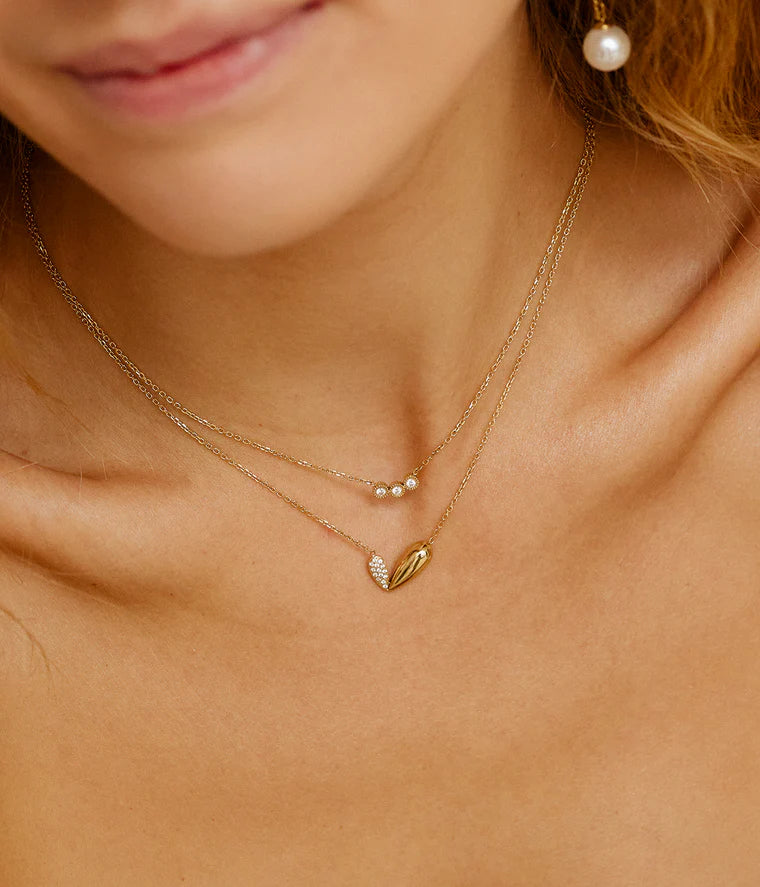 Collier Taormine ZAG acier doré trois cristaux sertis collier fin femme Divinity Sète
