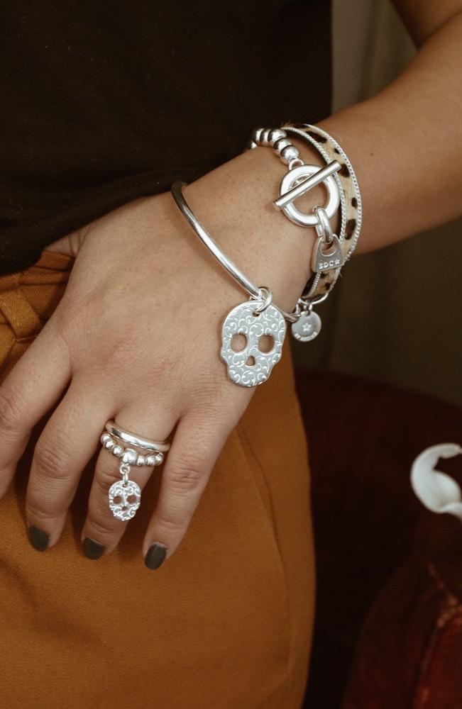 jonc-23-tete-de-mort-secret-de-cuir