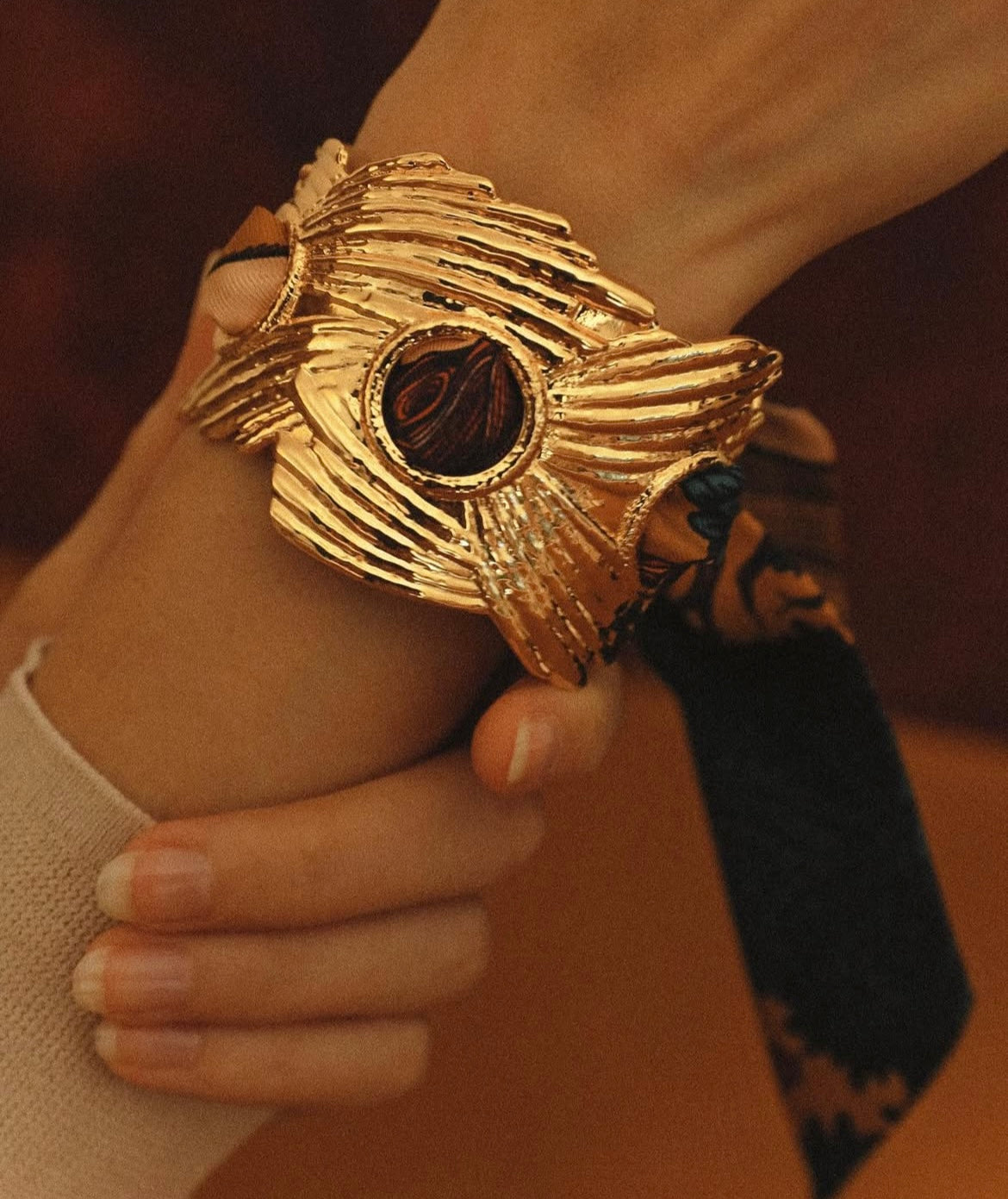 manchette-celeste-annee-divinity-sete