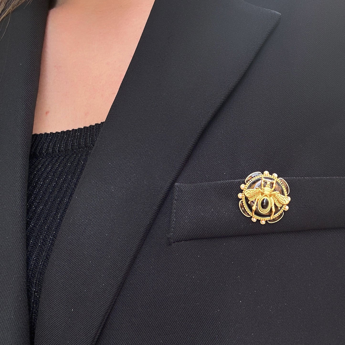 pins-abeille-divinity-sete