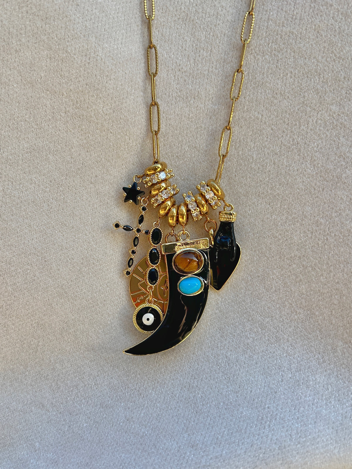 COLLIER - SAUTOIR GRIGRI CORNE NOIR