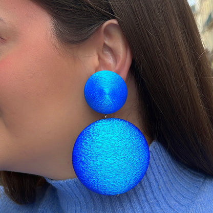 Boucles-doreilles-satin-bleu-francine-bramli-divinity-sete