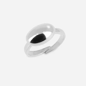 Bague Ilioss Zag portée au doigt