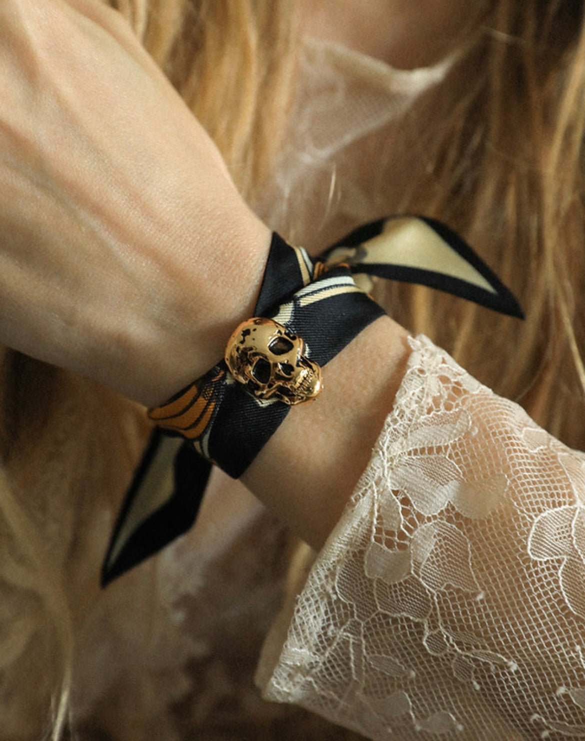 ORNEMENT - TÊTE DE MORT