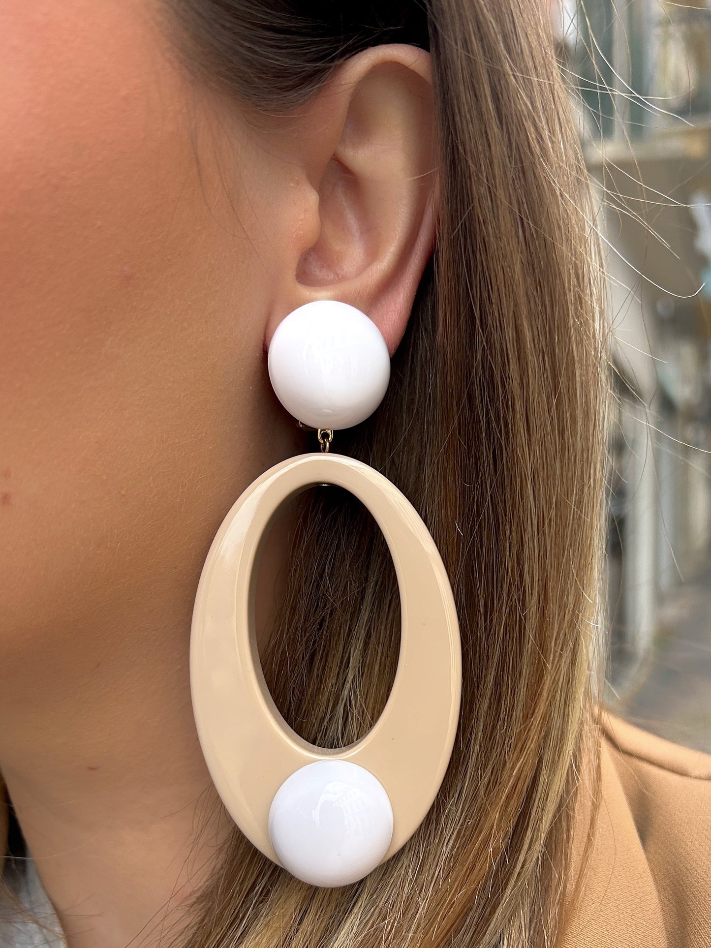 BOUCLES D'OREILLES - AZALÉE BEIGE ET BLANC