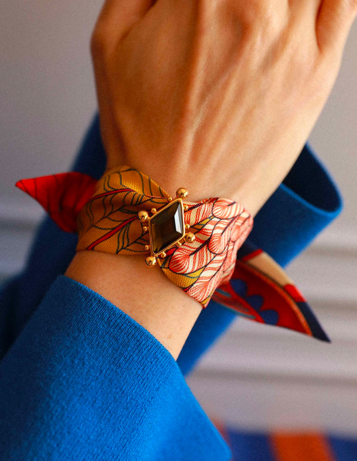 ORNEMENT - CIRCUS OLIVE