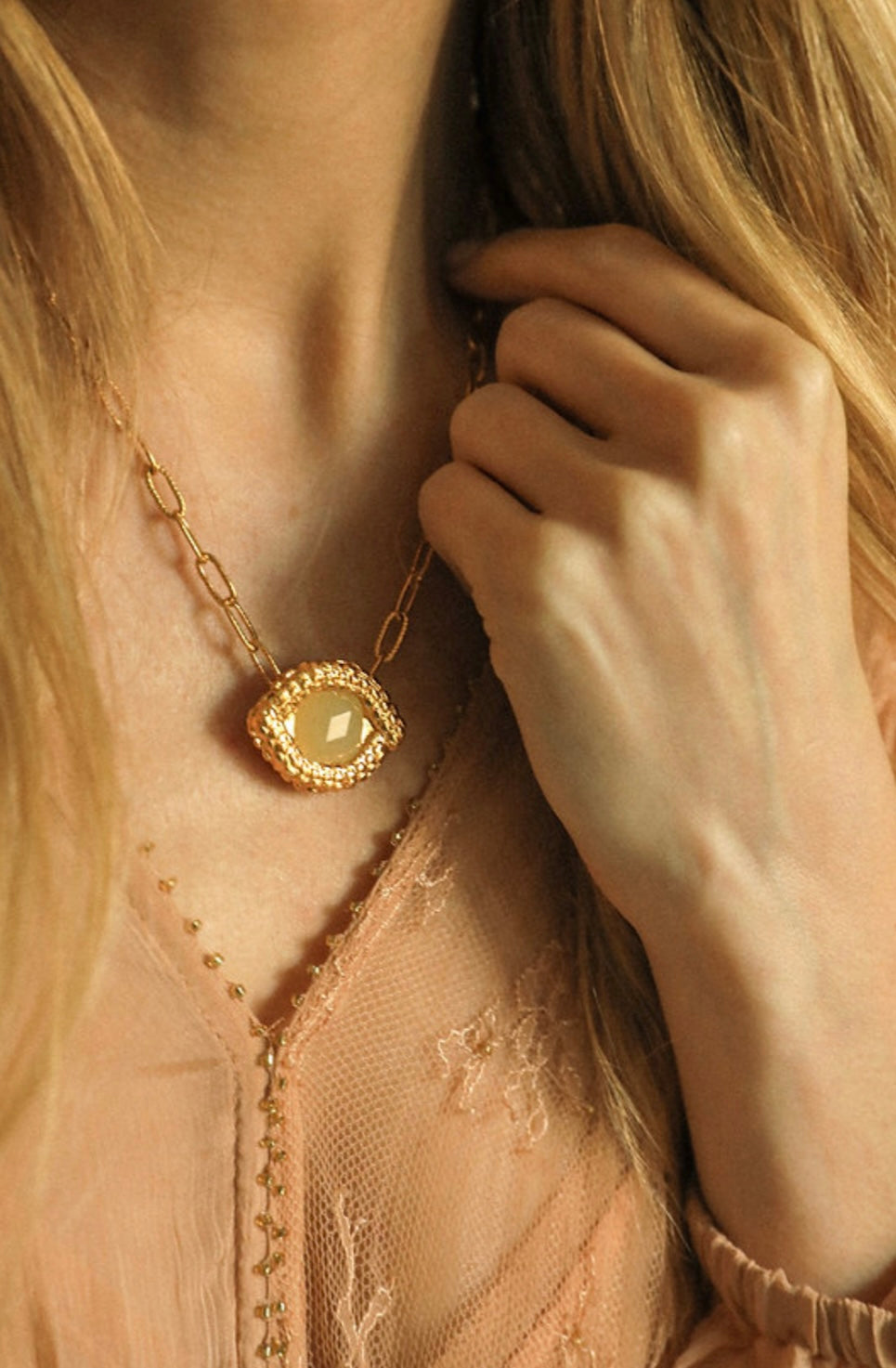 COLLIER - OEIL DE CAIMAN  QUARTZIDE JADE OIL