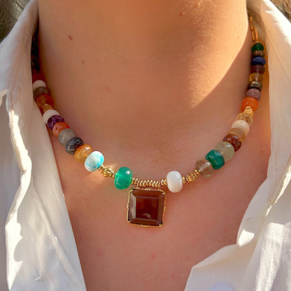 COLLIER - CARRE MULTICOLORE