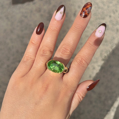 Bague femme Gala vert anis en cristal ovale et silicone marron