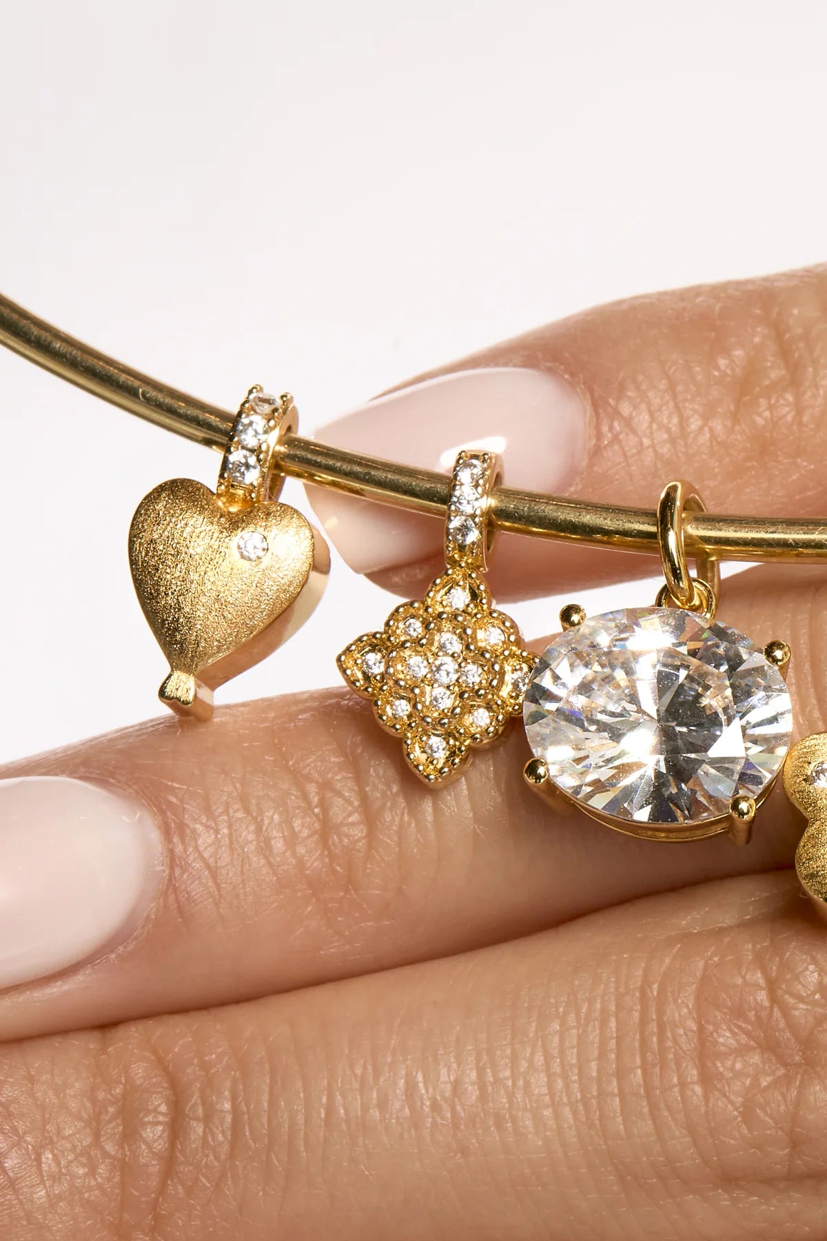 Collier Torque Gold MYA BAY rigide doré avec chaîne d’extension