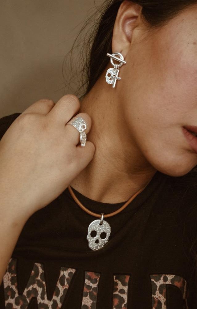 bague-1201-tete-de-mort-secret-de-cuir