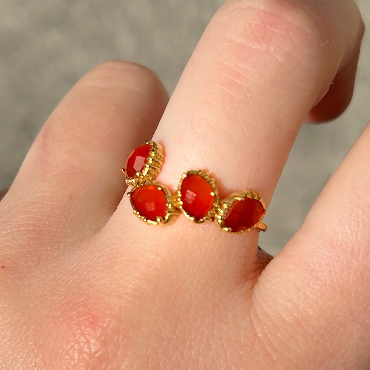 Bague cornaline fine bijou femme lumineux discret