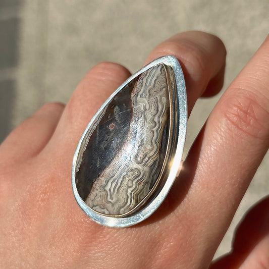 Bague agate crazy lace motifs ondulés naturels femme