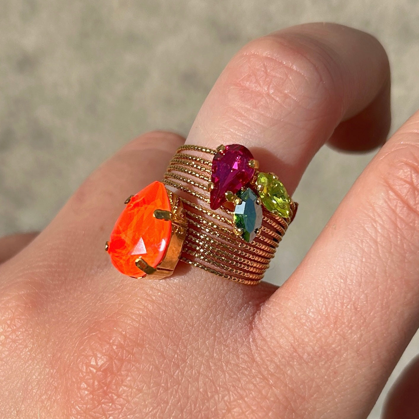 Bague multicolore fluo Crézus dorée