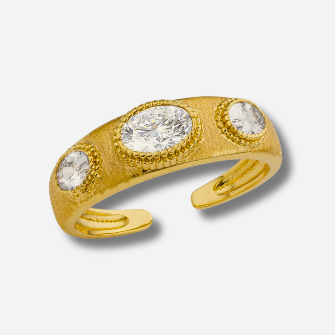 Bague Balmoral Gold MYA BAY ajustable avec trois pierres blanches