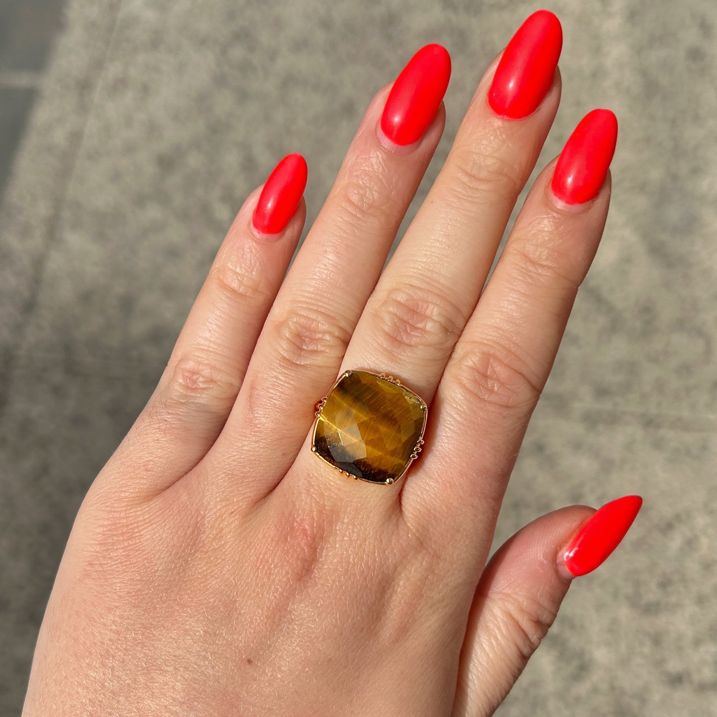 Bague pierre oeil de tigre femme bijou doré
