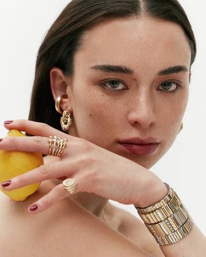 Bague earcuff Isis Sigal porté Divinity Sète
