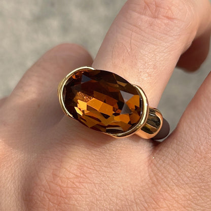 Bague femme Gala marron avec cristal ovale facetté et anneau marron